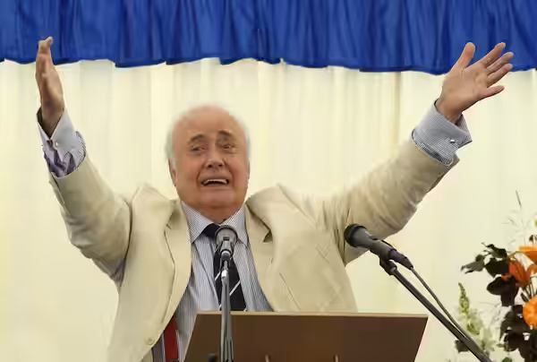 The sad news came through today (19.06.12) that comedian and actor Victor Spinetti, a former pupil of Monmouth School, has passed away at Monnow Vale Hospital,  (2009)