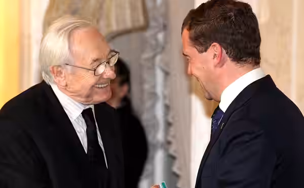 Dmitry Medvedev presented the Order of Friendship to Polish film director Andrzej Wajda for his contribution to the development of cultural ties between Russia  (2010)