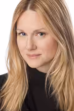 Laura Linney