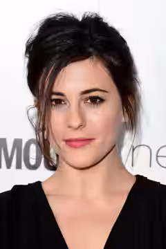 Phoebe Fox