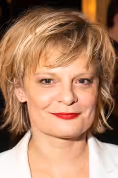 Martha Plimpton