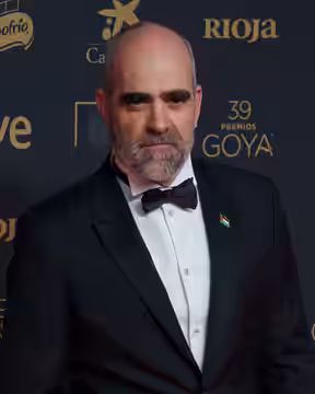 Luis Tosar on the red carpet of the Goya Awards held in Granada in 2025