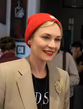 Masha Mashkova at the Babel bookstore (Tel Aviv) (2025)