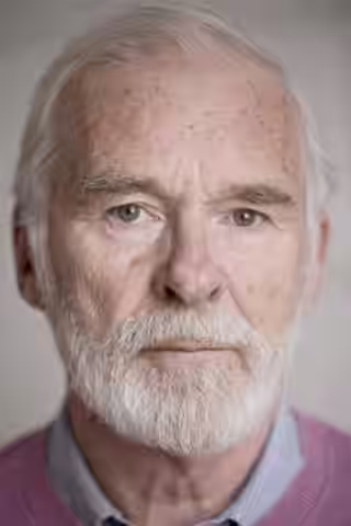Ian McElhinney