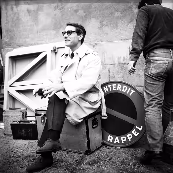 Quartier Saint-Sernin. Le 2 novembre 1965. Vue de Jean Poiret sur le tournage du film "La Bourse ou la Vie" de Jean Pierre Mocky. Observation: Tournage du film 