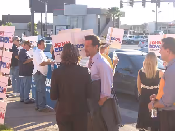 Edwards Supporter James Denton at the UNLV Debate (2007)