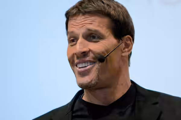 Motivational speaker Tony Robbins at a Twitter conference in 2009.