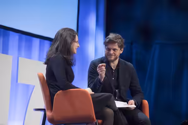 Slik skrev hun Michelle Obamas taler med Sarah Hurwitz moderator Hans Olav Brenner (2017)