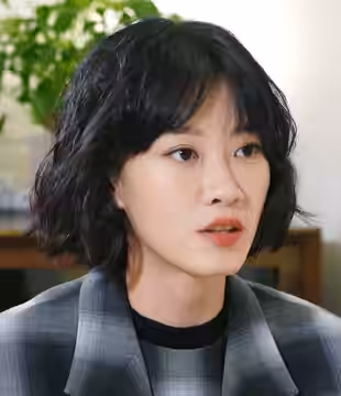 Malaysian-born Hong Kong actress Fish Liew interviewed by am730 in August 2022