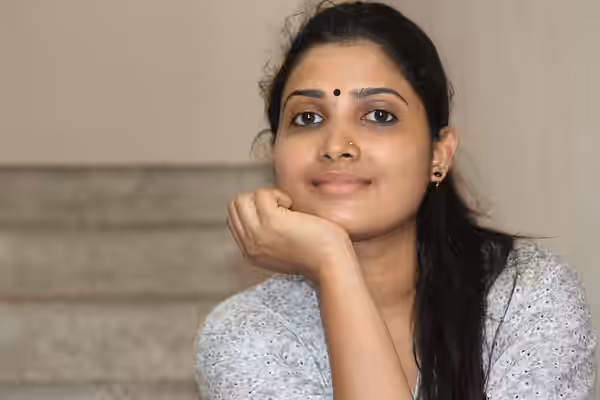 Divya (2016)