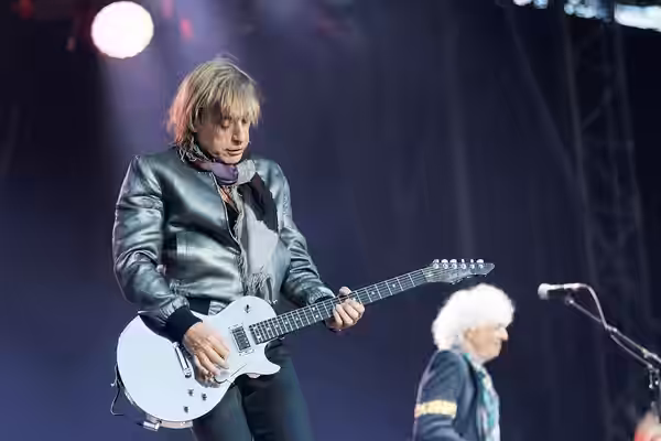 Les Insus en concert lors du festival des vieilles charrues 2016.