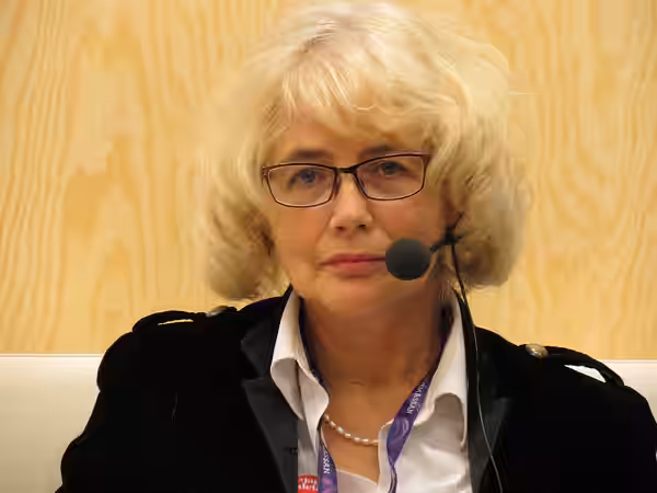 Marika Lagercrantz samtalar om kulturpolitik med kulturministern på Bokmässan i Göteborg 2015.