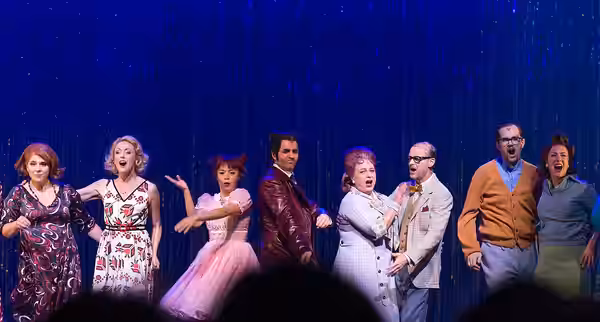 Häxorna i Eastwick på Cirkus i Stockholm 2019-2020. Med Peter Jöback, Linda Olsson, Kayo Shekoni, Vanna Rosenberg, Sussie Eriksson, Jan Mybrand med flera.