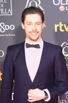 Jan Cornet en la alfombra roja de los Premios Goya celebrados en Sevilla en Febrero 2019