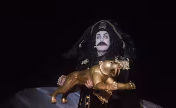 Kyrre Haugen Sydness as Kaptein Sabeltann (2016)