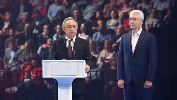 Виталий Мутко поздравил работников отрасли с Днём строителя (2019)