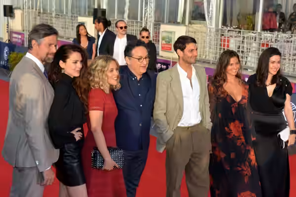 Jurés du festival de Cabourg : Johan Heldenbergh, Julia Faure, Alysson Paradis, Thierry Klifa, Marc Ruchmann, Ophélie Bau, Alice Vial. (2018)