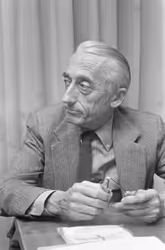 Le commandant Cousteau en 1972 à La Haye pour une conférence. Photo libre de droits. Archives des Pays-Bas. Anefo.