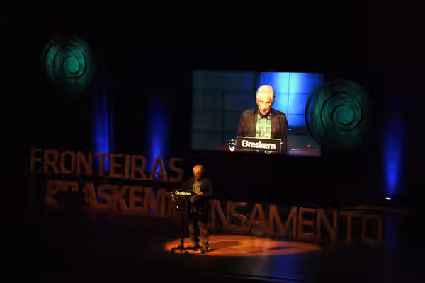 Jean-Michel Cousteau no Fronteiras Braskem do Pensamento 2014 Convidado: Jean-Michel Cousteau, oceanógrafo francês Data: 05 de junho de 2014 Local: Teatro Castr