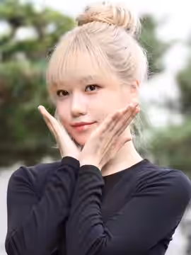 Jo Yu-ri arriving at Music Bank on August 17, 2023