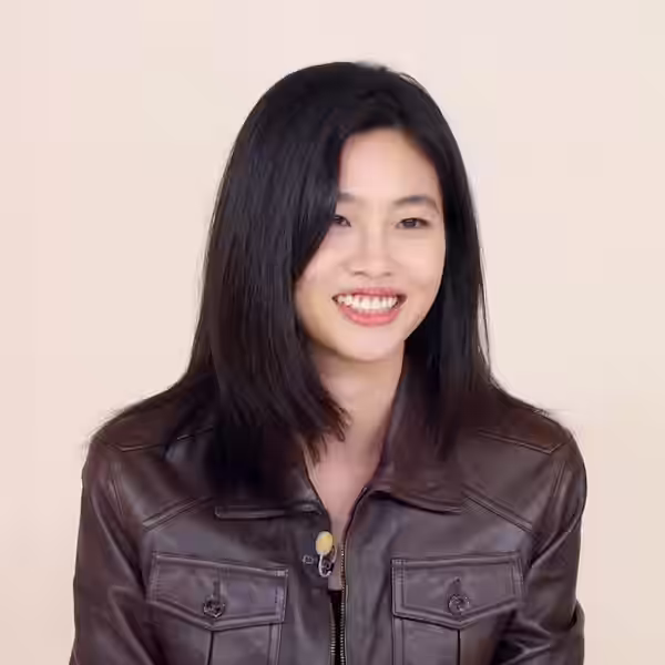 Model Jung Hoyeon promoting Squid Game on ELLETV in September 2021.