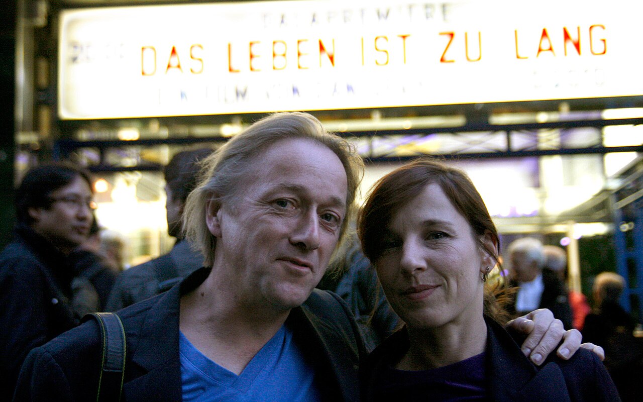 Meret Becker and Markus Hering at the Austrian premiere of the movie Das Leben ist zu lang (Life is to long) at the Gartenbaukino in Vienna. (2010)