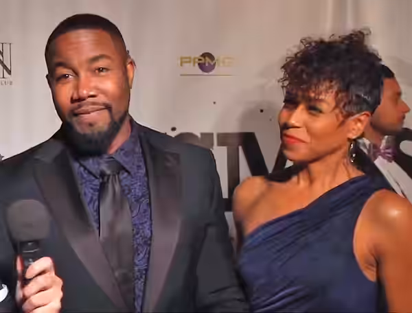 Michael Jai White and Gillian White on The Hollywood Social Lounge Visit us http://www.hollywoodsociallounge.com Follow us at https://www.twitter.com/the_hsl ht (2017)