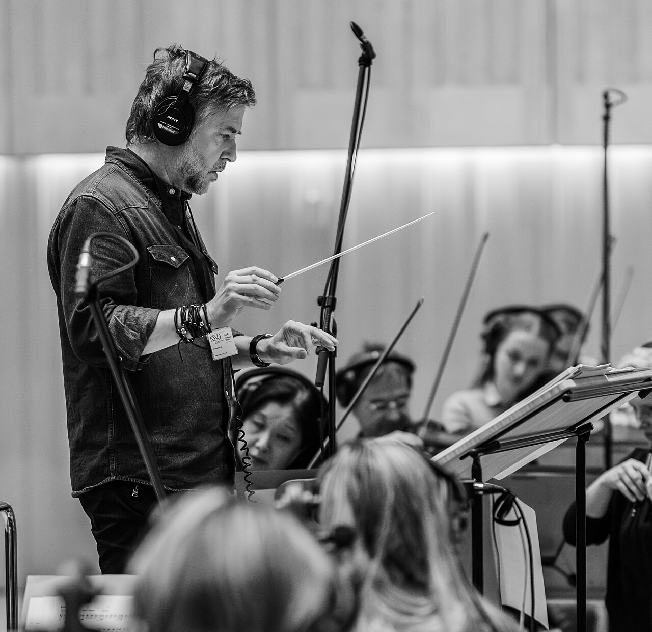 Atli Orvarsson conducting orchestra 2024