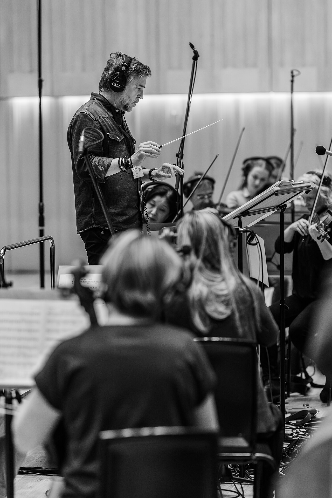 Atli Orvarsson conducting orchestra 2024