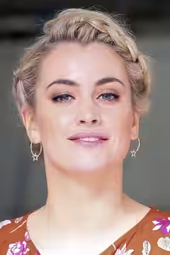 Stefanie Martini