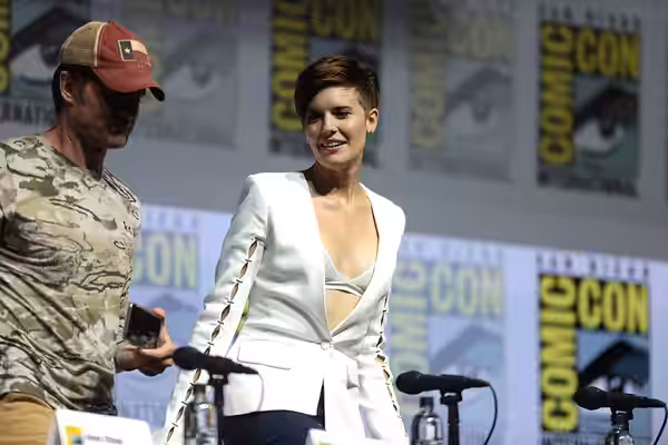 Maggie Grace speaking at the 2018 San Diego Comic Con International, for "Fear the Walking Dead", at the San Diego Convention Center in San Diego, California. P