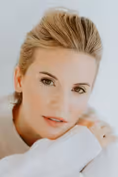 Maggie Grace