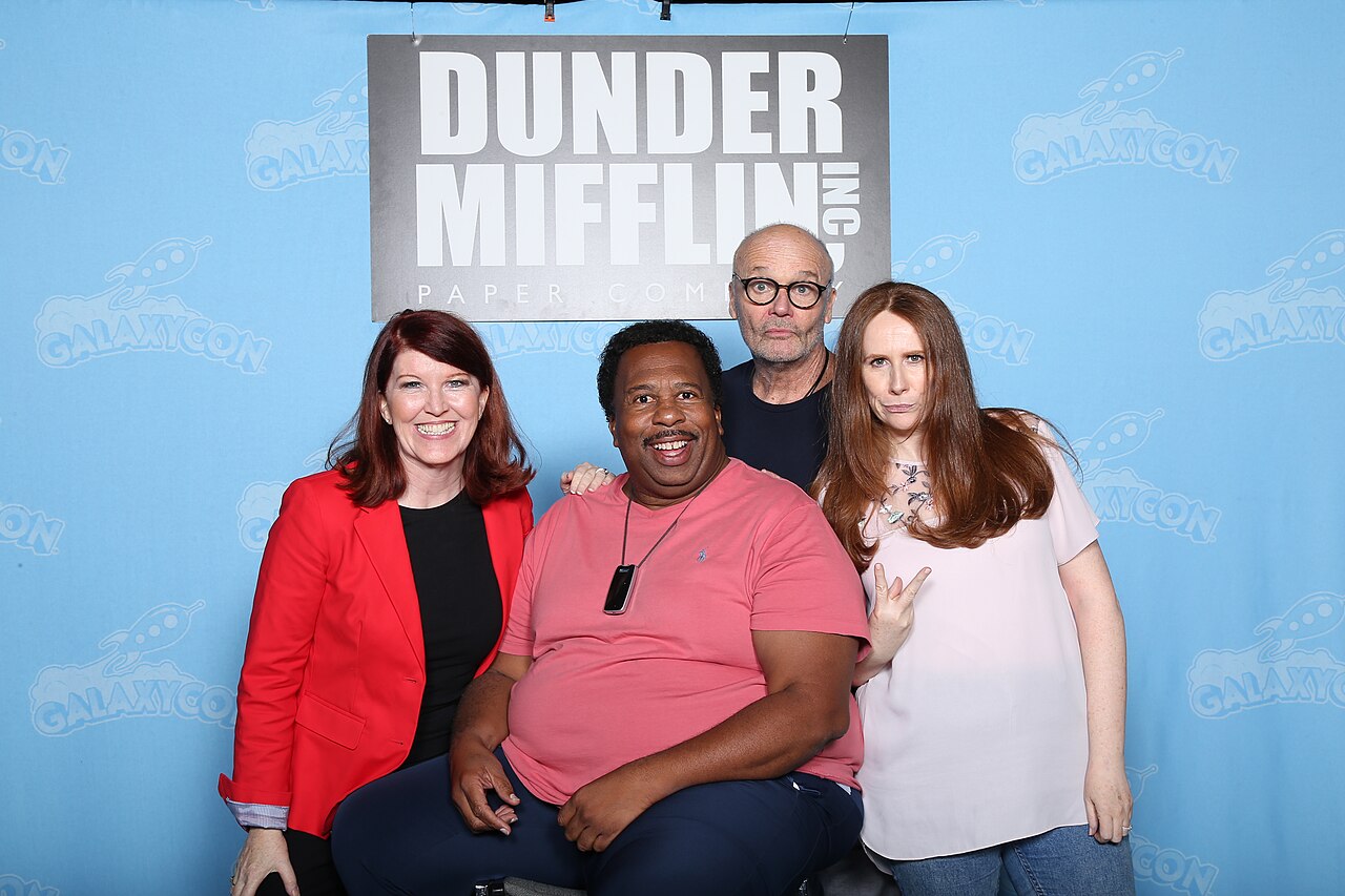 The Office actors Kate Flannery, Leslie David Baker, Creed Bratton, and Catherine Tate at GalaxyCon Raleigh in 2019