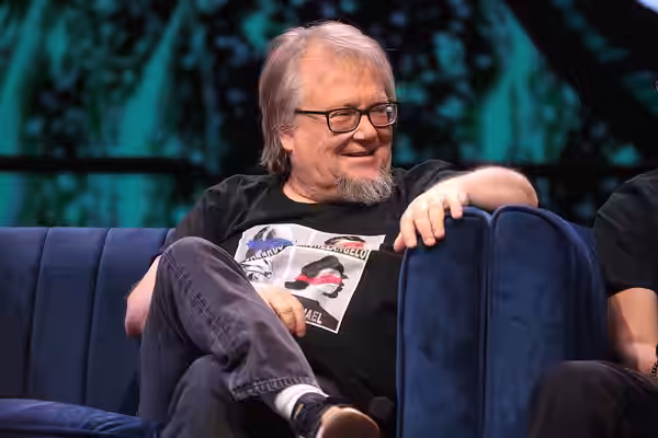 Robbie Rist speaking with attendees at the 2023 Phoenix Fan Fusion at the Phoenix Convention Center in Phoenix, Arizona. Please attribute to Gage Skidmore if us