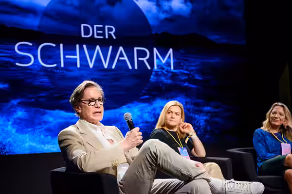 #derschwarmkommt - die internationale Thriller-Serie "Der Schwarm" nach dem Bestsellerroman von Frank Schätzing –– Frank Doelger, Antje Boetius, Barbara Eder, L (2022)