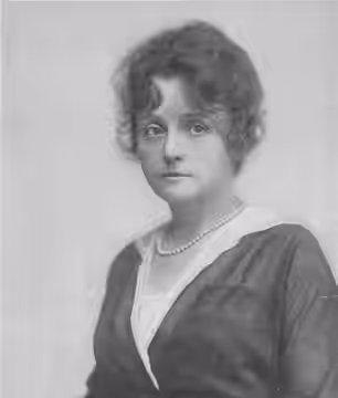 Acrtress Laura Hope Crews (1915)