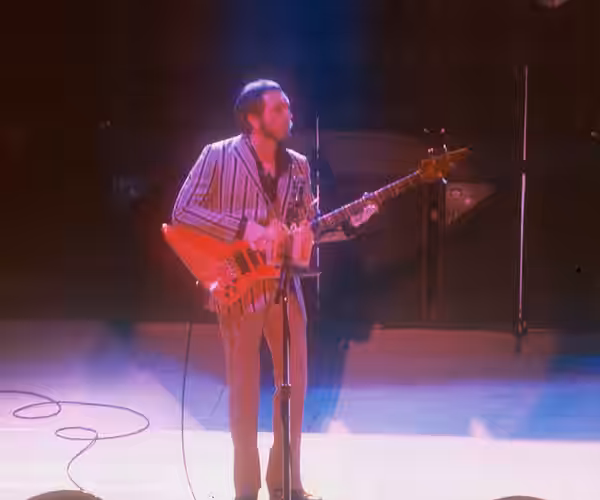 THE WHO - Manchester Apollo - 1981 (Bass guitarist John Entwistle of the Who