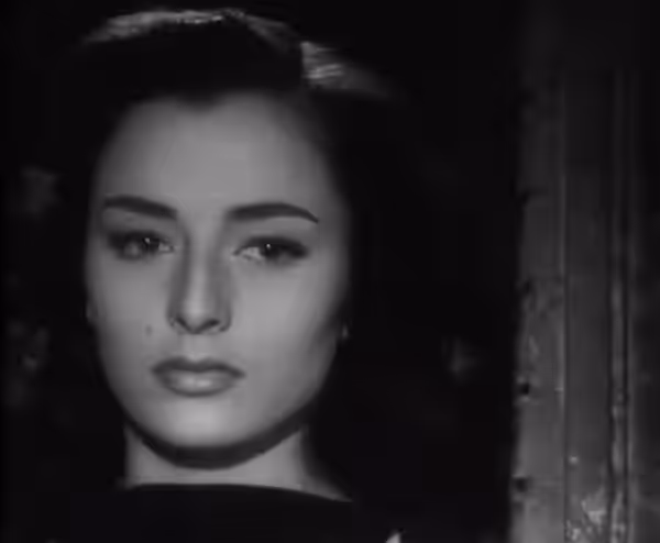 Marina Berti in una scena del film italiano Il cielo è rosso (1950)