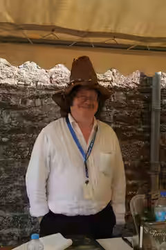 Brian Froud au château de Comper lors des Rencontres de l’imaginaire de Brocéliande de 2014.
