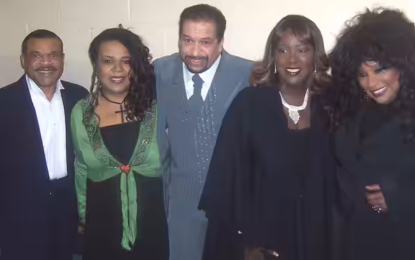 Richard Smallwood at "Journey" recording with Bishop Walter Hawkins, Lynette Hawkins-Stephens, Tramaine Hawkins-Richardson and Chaka Khan. Photo taken by Jared 