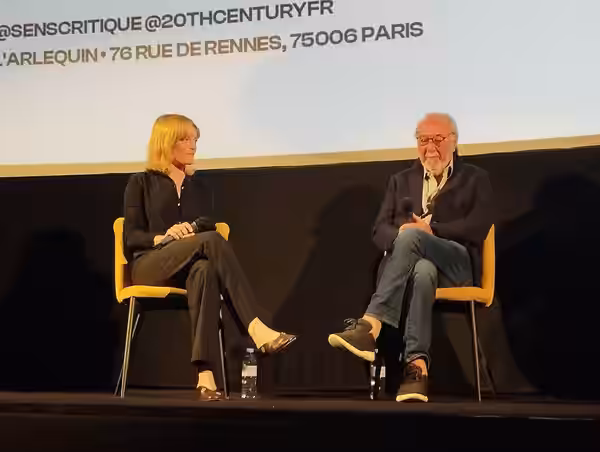 Emma Mackey et James L. Brooks à l'avant-première d'"Ella McCay" à l'Arlequin, le 29 avril 2026.