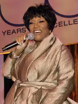 Patti LaBelle performs during Goddard's 50th anniversary dinner Credit: NASA/Bill Hrybyk (2009)