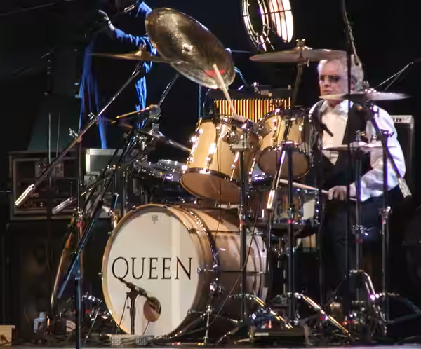 Roger Taylor @ Queen + Paul Rodgers live in Frankfurt, Germany (2005)