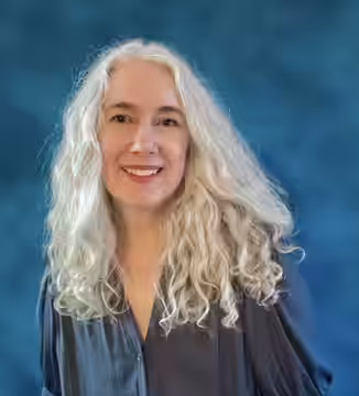 Julianne Buescher current look 2026 (2025)