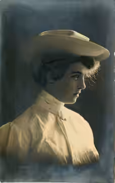 Stage actress Virginia Brissac. Subjects: actresses (1905)