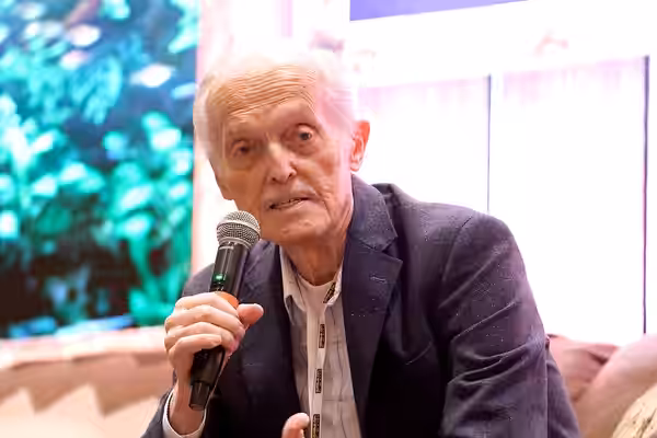 Don Bluth speaking with attendees at the 2025 Game On Expo at the Phoenix Convention Center in Phoenix, Arizona. Please attribute to Gage Skidmore if used elsew