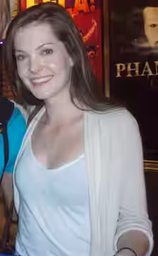 Meghann Fahy (2010)