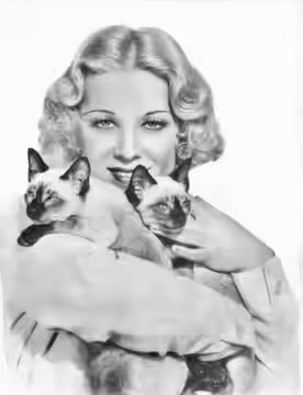 Publicity photo of Glenda Farrell for Argentinean Magazine. (Printed in USA) (1934)
