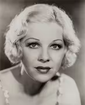 A photo portrait of actress Glenda Farrell for the film Bureau of Missing Persons (1933)