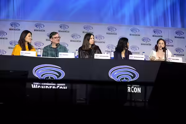 Christina Kim, Bob Berens, Jill Blankenship, Melinda Hsu Taylor and Noga Landau speaking at the 2022 WonderCon, for "TV Guide Magazine’s 2022 Fan Favorites: War
